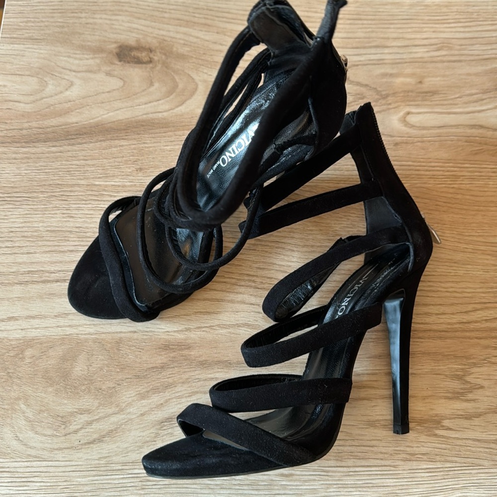 Heels sandals Romanian leather vicino